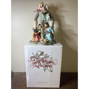 Avon Holiday Treasures Nativity Porcelain Holy Family 2002 With Box